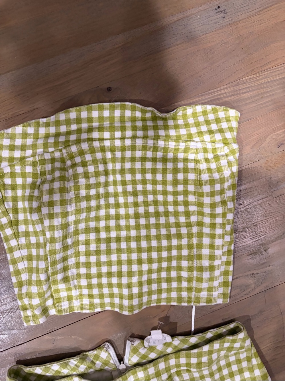 Le Lis Lime Gingham Strapless Crop Top & Straight-Leg Pants - Picture 7 of 7